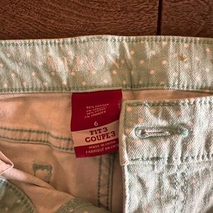 Light blue skinny pants with white polka dots